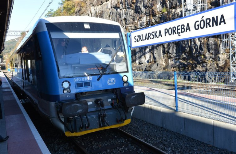 Přímé vlaky Liberec - Szklarska Poręba zůstávají v provozu
