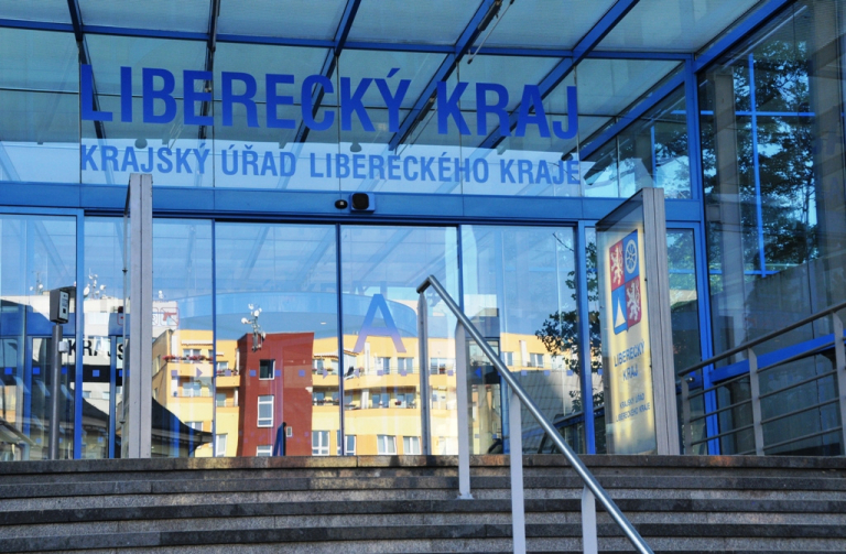 Liberecký kraj ušetřil letos na veřejných zakázkách už přes 213 mil. Kč